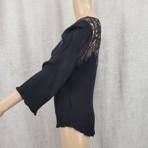 ASTR Elegant Black Lace Women's Top - Picture 3 of 9